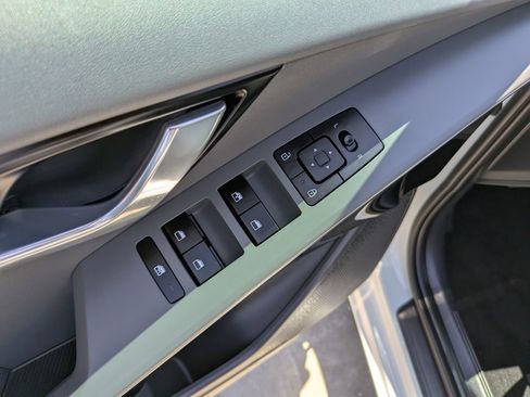 Certified 2023 Kia Niro EX FWD image 19