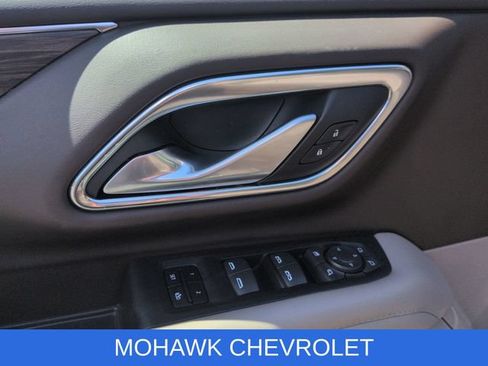 Used 2022 Chevrolet Tahoe LT w/ Luxury Package AWD/4WD image 25