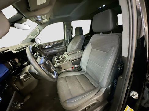 Used 2023 Chevrolet Silverado 1500 LT image 13