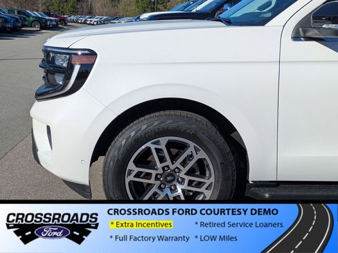 New 2025 Ford Expedition Max Active image 11
