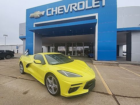 Used 2024 Chevrolet Corvette Stingray Preferred Cpe w/ Z51 Performance Package image 1