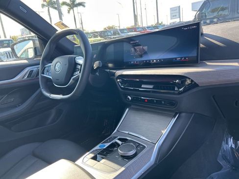 Used 2025 BMW i4 eDrive40 image 25