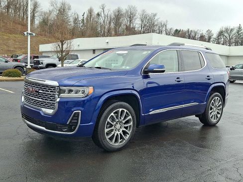 Used 2023 GMC Acadia Denali w/ Denali Technology Package image 3