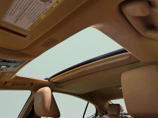 Used 2023 Lexus ES 300h w/ Accessory Package (Z1) FWD image 20