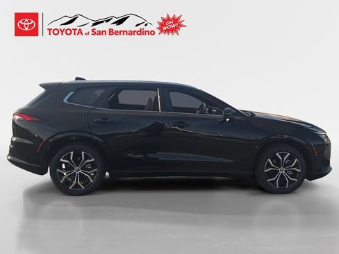 New 2025 Toyota Crown Signia image 6
