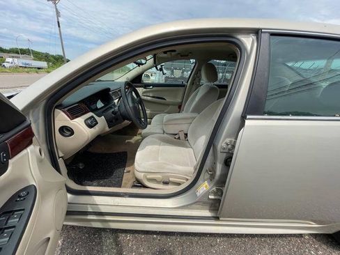 Used 2009 Chevrolet Impala LTZ FWD image 21