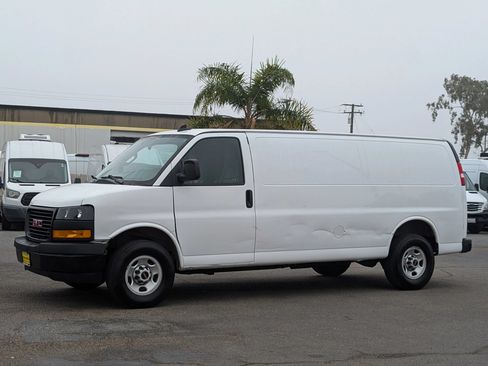 Used 2023 GMC Savana 2500 Extended RWD image 4