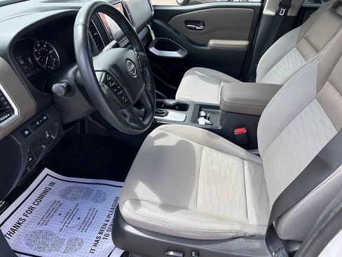 Used 2022 Nissan Frontier SV AWD/4WD image 10