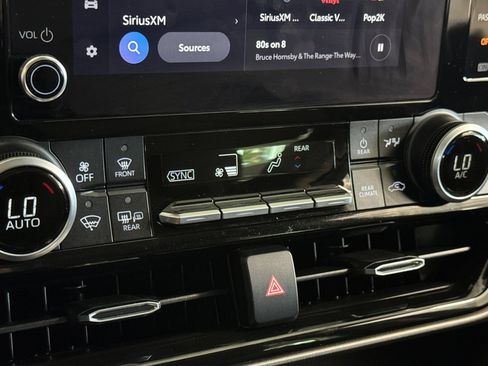 Used 2024 Toyota Highlander LE image 22