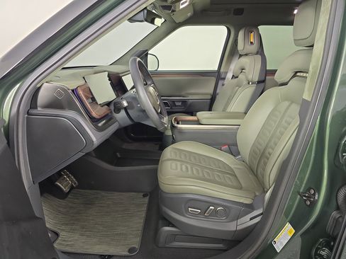 Used 2023 Rivian R1S Adventure image 20