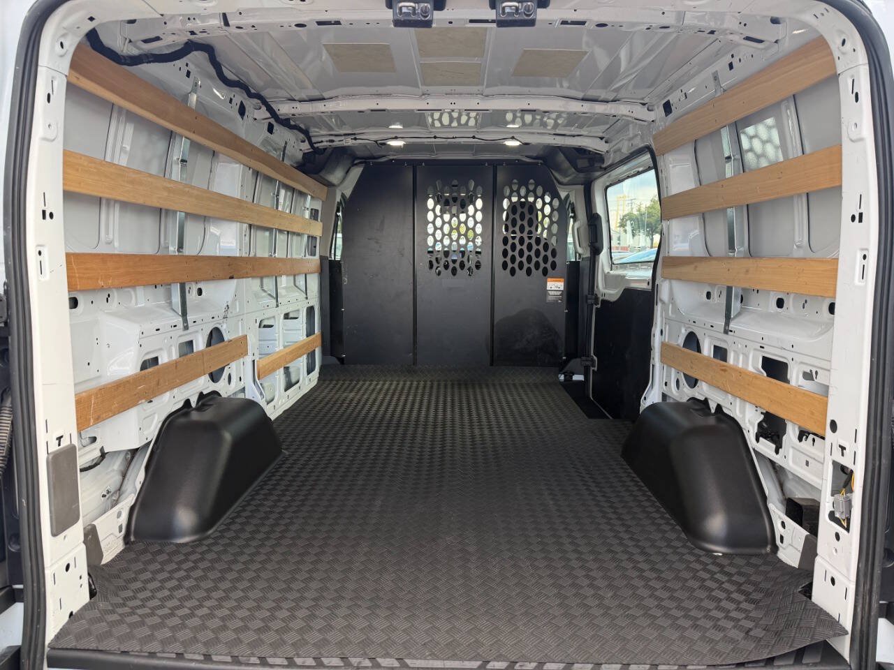 Used 2025 Ford Transit 250 Low Roof w/ Exterior Upgrade Package RWD image 22