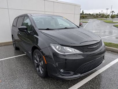 Used 2020 Chrysler Pacifica Touring w/ S Appearance Package
