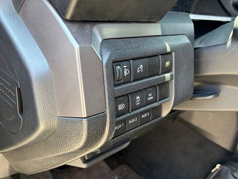 Used 2024 Toyota Tacoma TRD Sport AWD/4WD image 6
