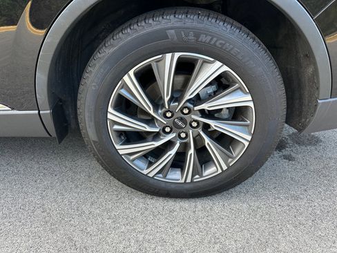 Used 2025 Lincoln Aviator AWD image 13