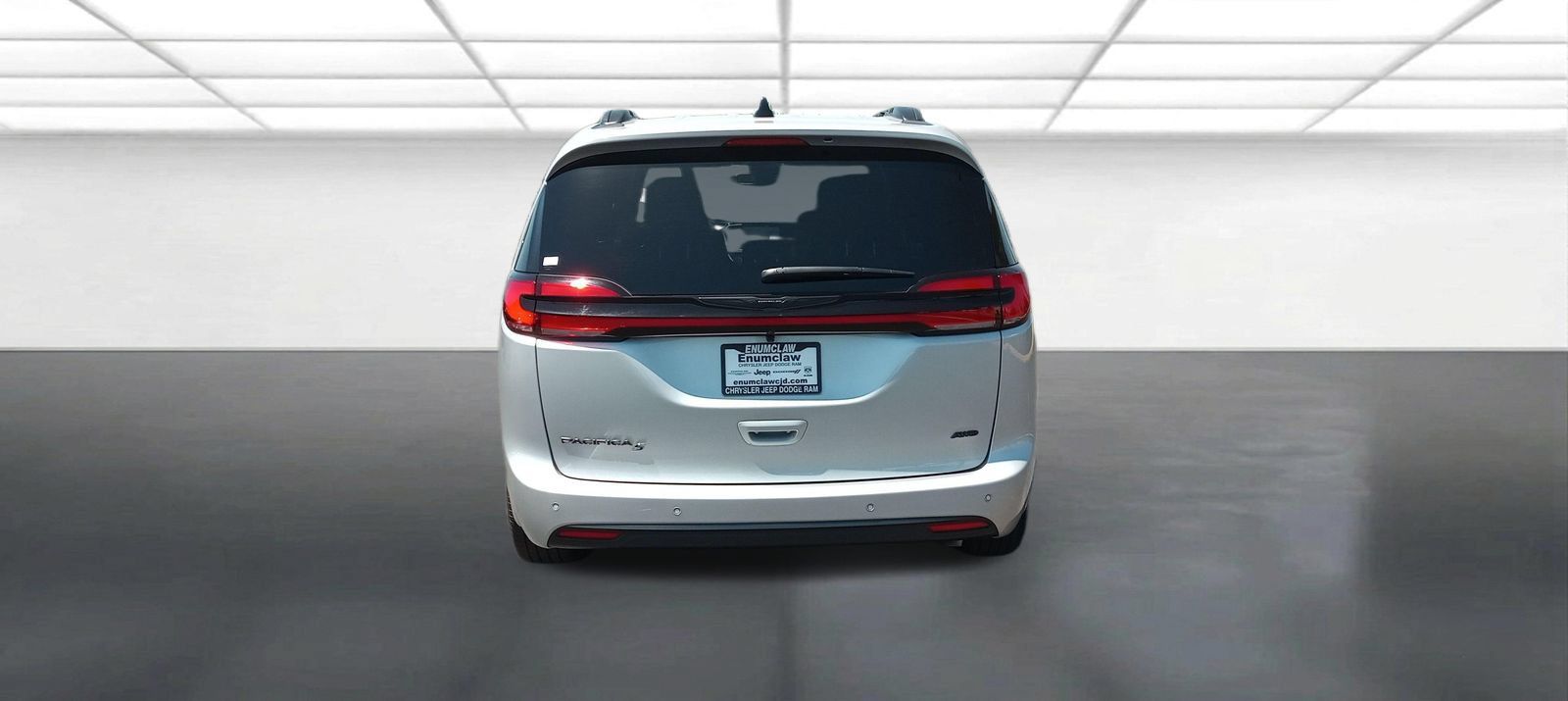 Used 2026 Chrysler Pacifica Select w/ S Appearance Package AWD/4WD image 4