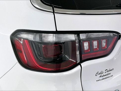 Used 2024 Jeep Compass Latitude image 23