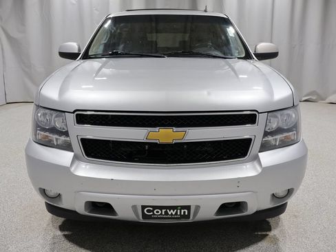 Used 2013 Chevrolet Suburban LT w/ Luxury Package AWD/4WD image 17
