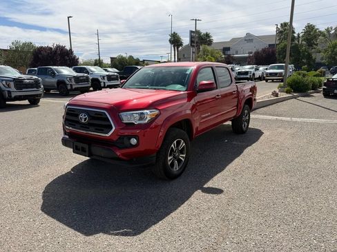 Used 2016 Toyota Tacoma SR5 w/ SR5 Appearance Package (DN) AWD/4WD image 1