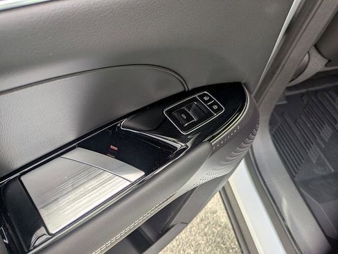 Certified 2025 Cadillac Lyriq Luxury image 26