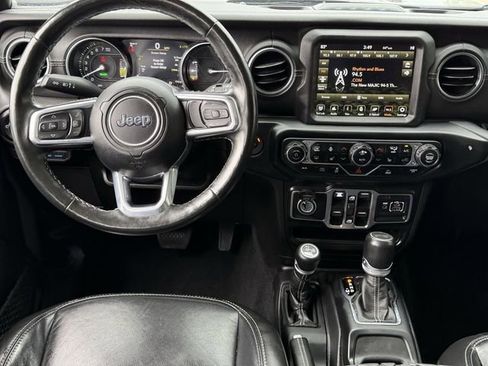 Used 2021 Jeep Wrangler Unlimited Sahara w/ Cold Weather Group AWD/4WD image 9