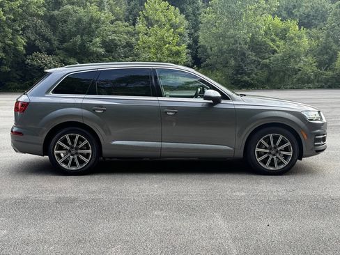 Used 2017 Audi Q7 3.0T Prestige AWD/4WD image 5