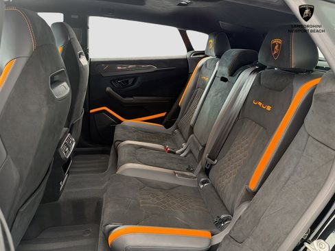 Used 2024 Lamborghini Urus Performante AWD/4WD image 51