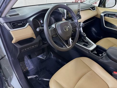 Certified 2021 Toyota RAV4 XLE Premium AWD/4WD image 17