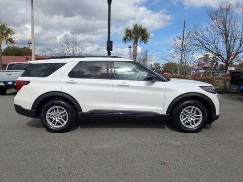 New 2026 Ford Explorer Active w/ Active Comfort Package image 3