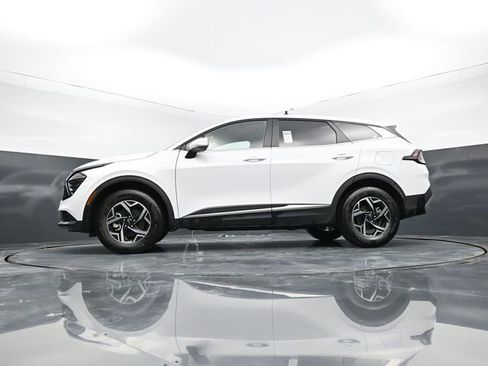 Used 2025 Kia Sportage LX image 46