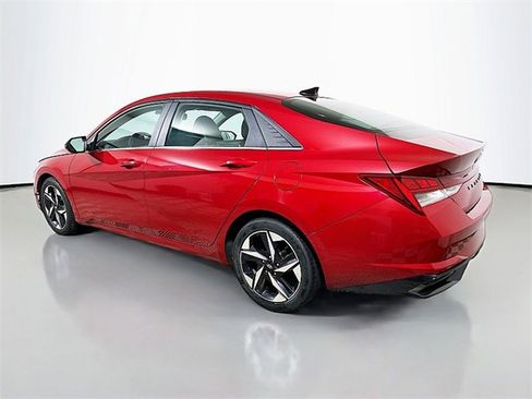 Used 2023 Hyundai Elantra Limited w/ Cargo Package image 5