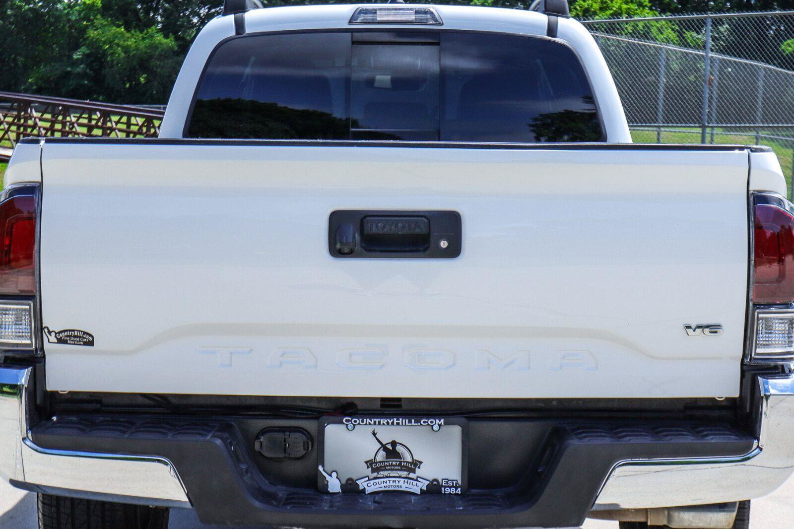 Used 2020 Toyota Tacoma TRD Off-Road AWD/4WD image 42