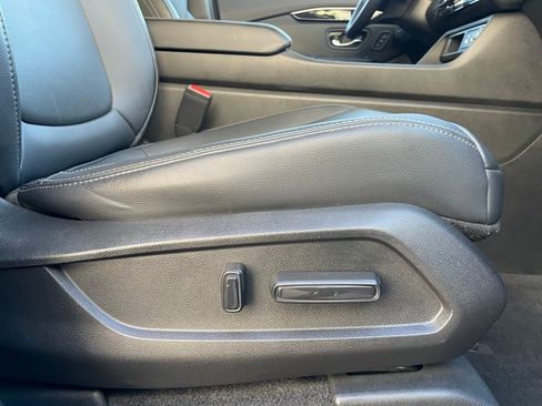 Used 2023 Honda Pilot Touring image 31