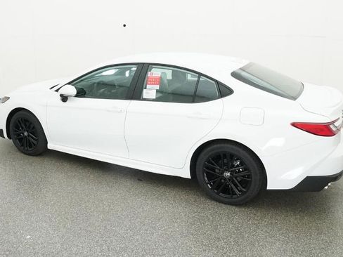 New 2026 Toyota Camry SE image 11