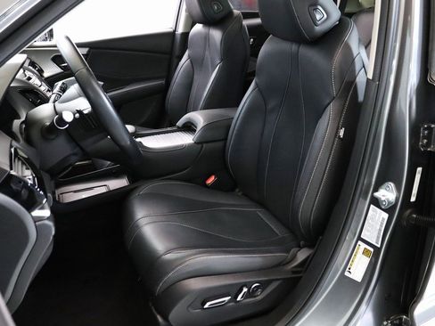 Used 2023 Acura RDX w/ Technology Package image 2