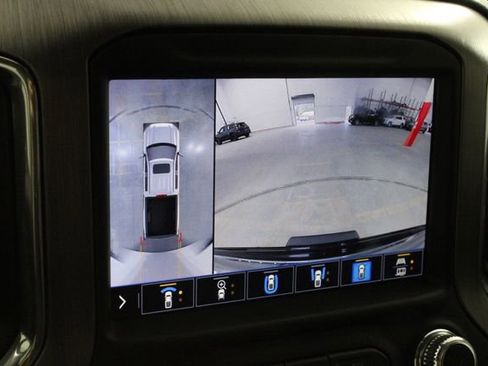 Used 2020 GMC Sierra 1500 Denali w/ Denali Premium Package image 8