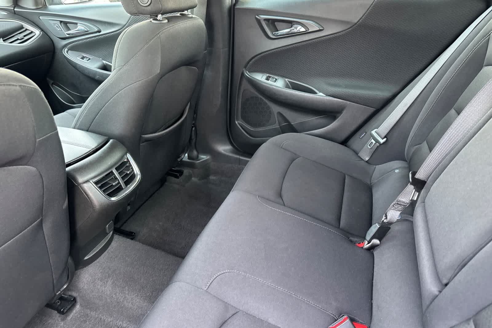 Used 2024 Chevrolet Malibu LT FWD image 4