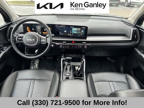 Certified 2025 Kia Sorento S w/ Panoramic Sunroof Package image 45