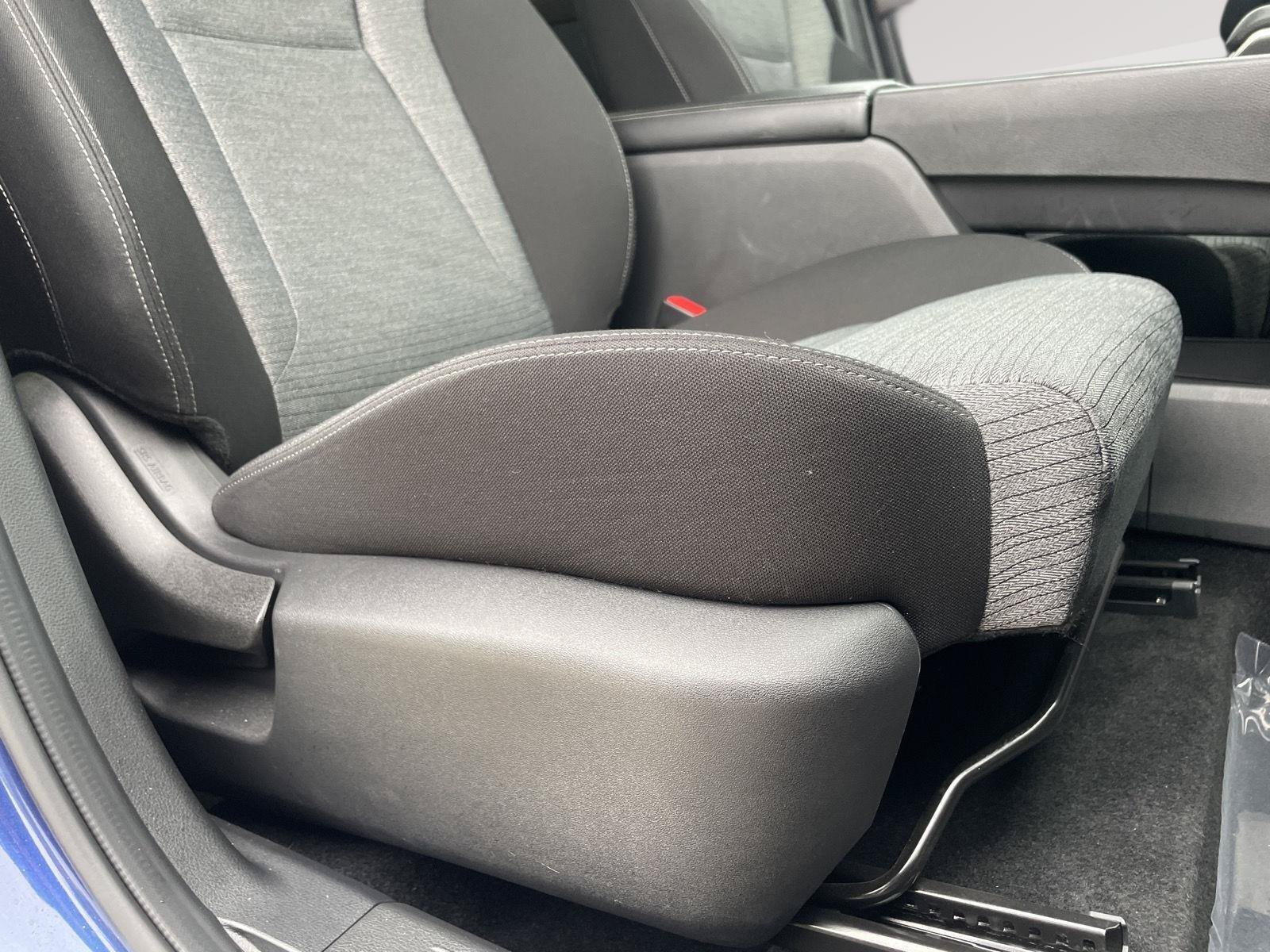 Used 2023 Nissan Rogue SV FWD image 5