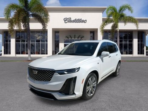 Used 2022 Cadillac XT6 Premium Luxury image 5