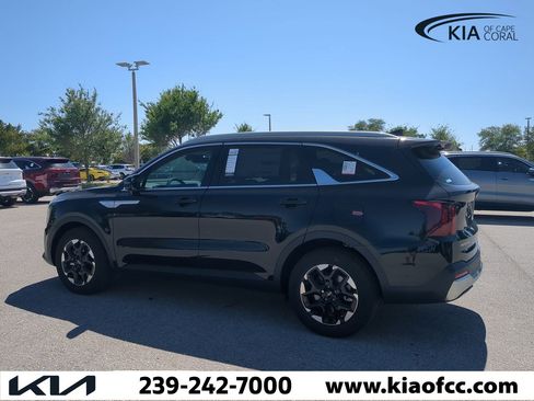 New 2025 Kia Sorento S w/ Panoramic Sunroof Package image 7