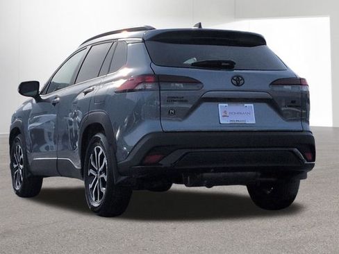 Certified 2026 Toyota Corolla Cross SE image 8