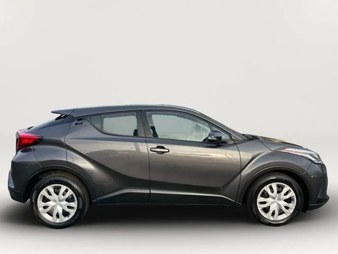 Used 2021 Toyota C-HR LE image 6