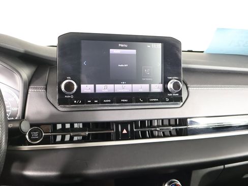 Used 2024 Mitsubishi Outlander ES image 25