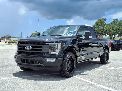 Used 2023 Ford F150 Lariat w/ Equipment Group 502A High AWD/4WD image 3