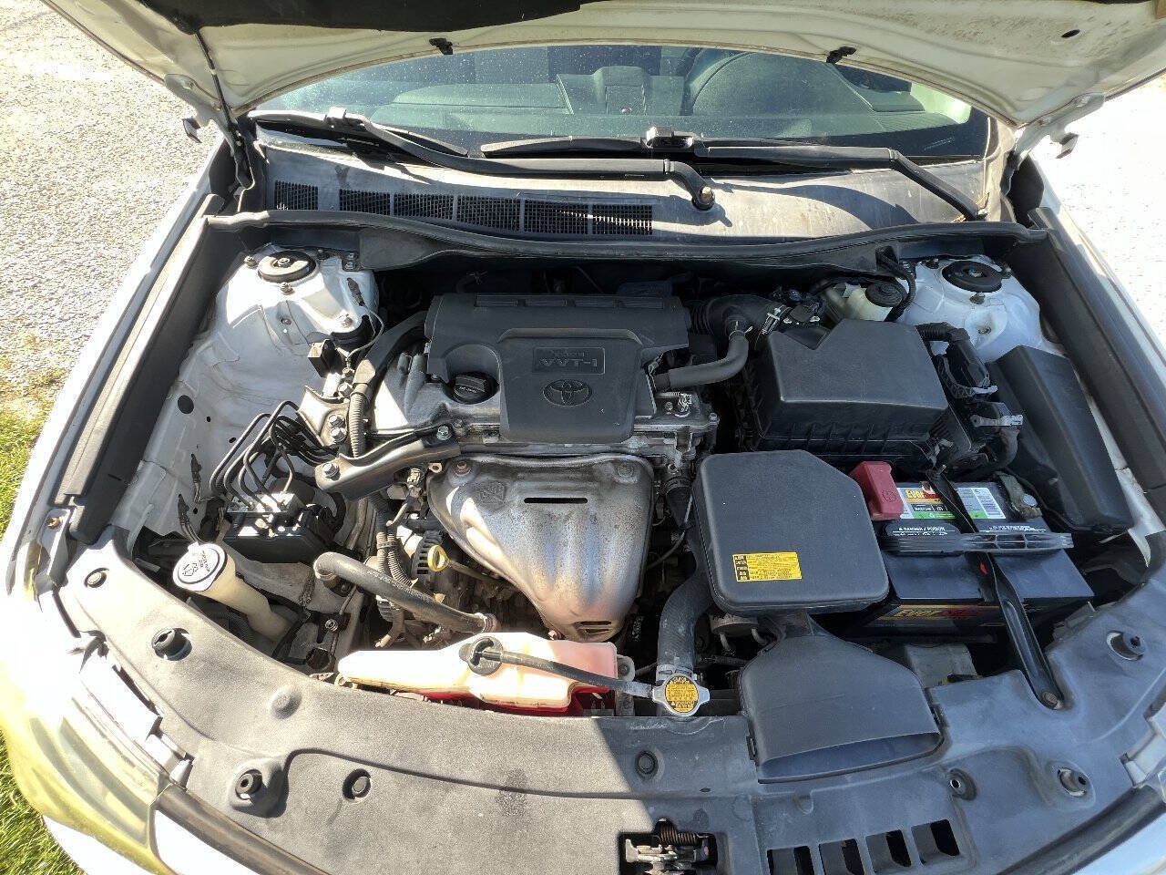 Used 2014 Toyota Camry SE FWD image 17