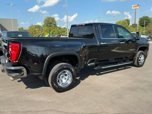 Used 2023 Chevrolet Silverado 3500 LTZ w/ LTZ Convenience Package AWD/4WD image 9