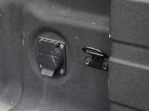 Used 2023 Nissan Frontier PRO-4X w/ Pro-4X Premium Package image 10