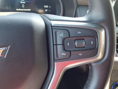 Used 2024 Chevrolet Suburban LT image 17