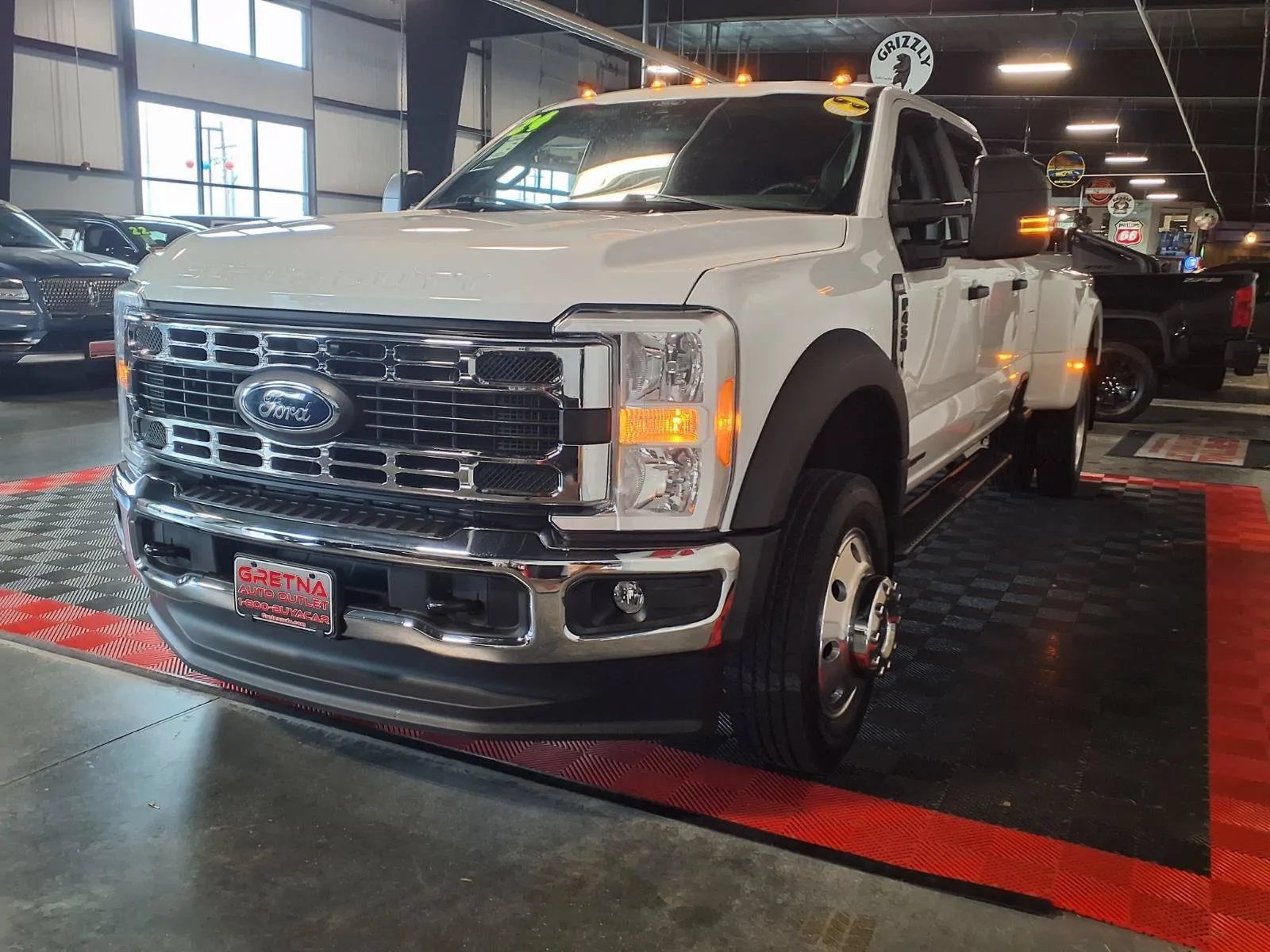 Used 2024 Ford F450 XL w/ XL Chrome Package AWD/4WD image 4