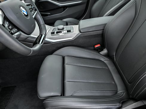 Used 2025 BMW 330i xDrive Sedan AWD/4WD image 23
